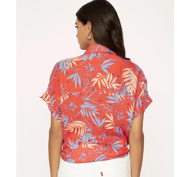 Lost + Wander Still On Vacay Shirt - Picture 5 of 5